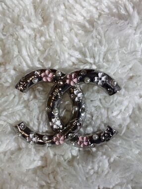 Fashion Flower & Pearl Brooch - Pink & White Accents